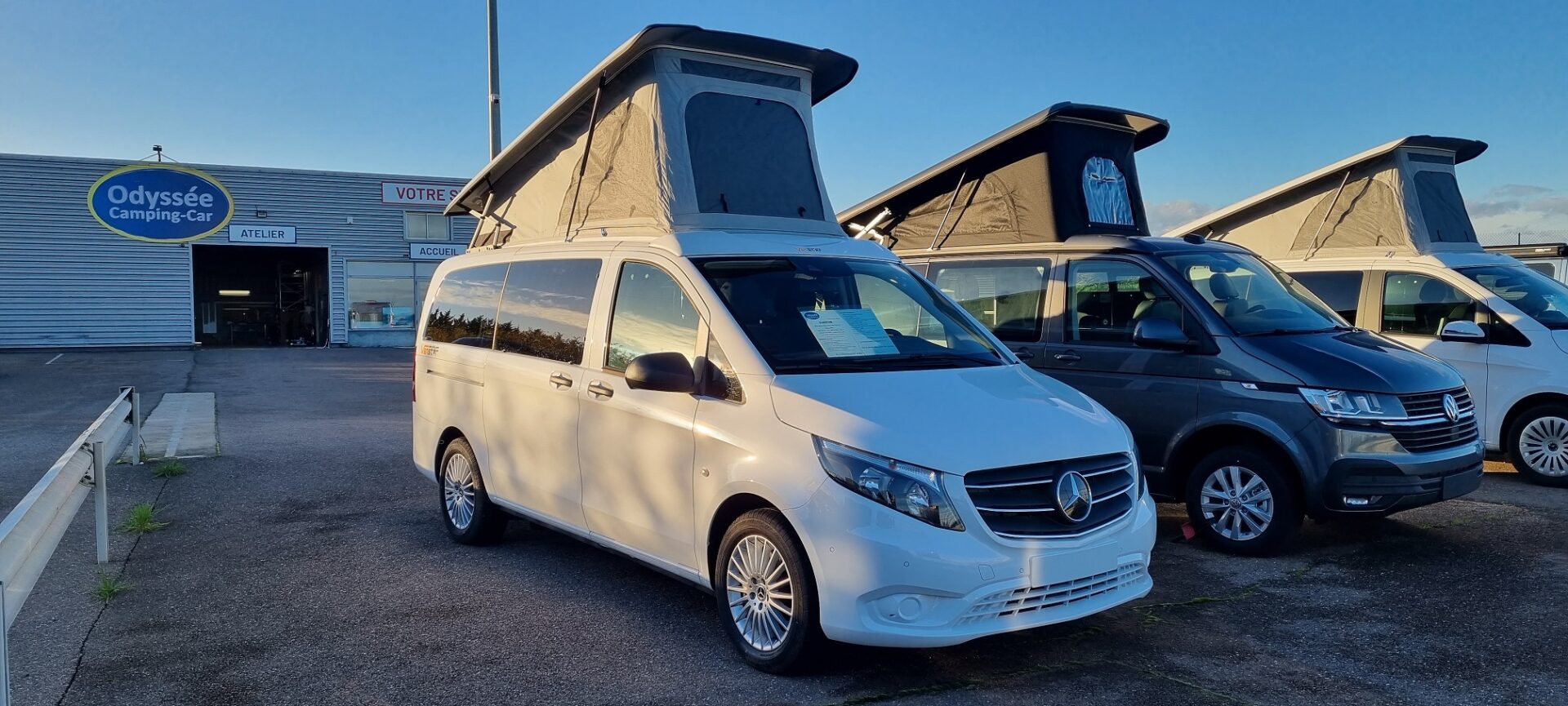 Transformation d'un van Mercedes en camping-car avec des produits